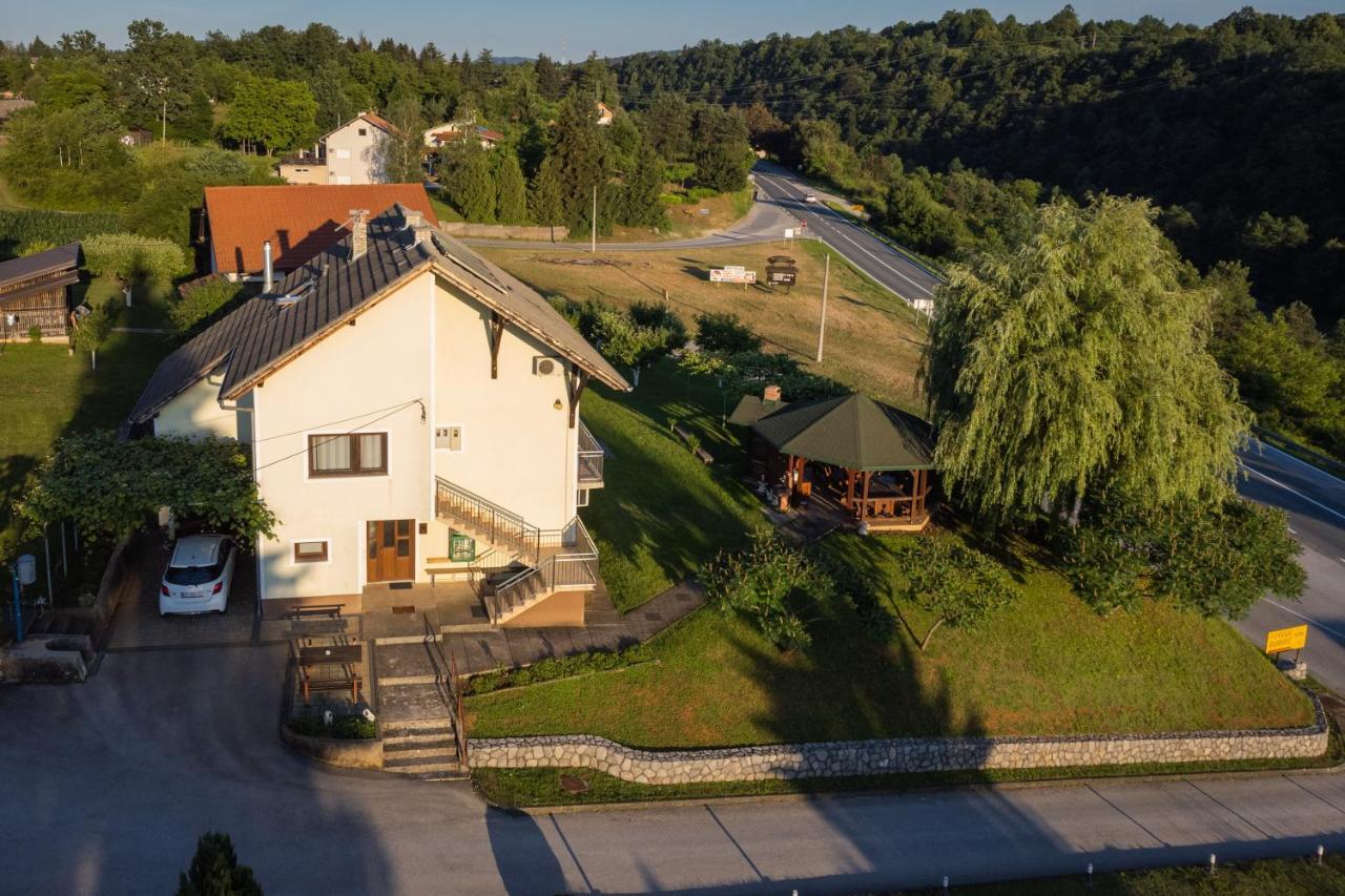 Apartments Lucija Slunj Eksteriør billede